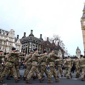 الجيش البريطاني يعاني نقصا بحوالي 6 بالمئة في صفوفه.