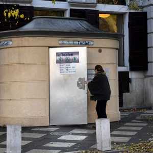 الحمامات العامة أخطر من غيرها