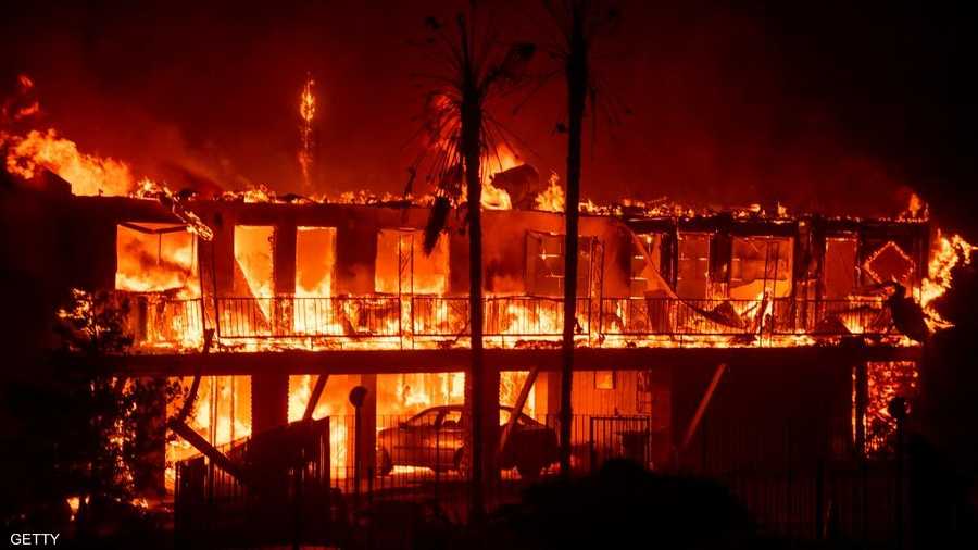 أتى حريق كامب فاير على أكثر من 6700 منزل ومتجر في باراديس
