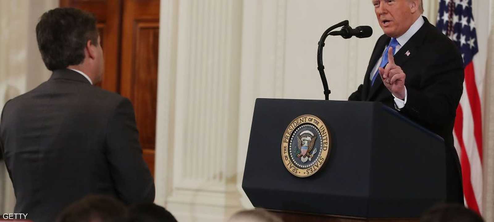 سجال بين الرئيس الأميركي والصحفي جيم أكوستا