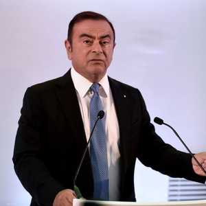 أنقذ غصن شركة نيسان من الإفلاس عام 2000