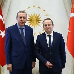 أردوغان خلال استقبال أونال عام 2016.