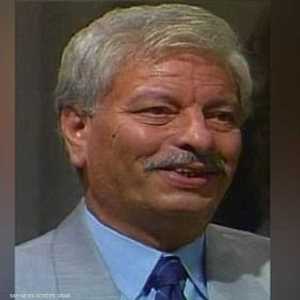 الفنان المصري الراحل عادل أمين.