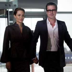 توصل جولي وبيت إلى اتفاق بشأن حضانة أولادهم الستة