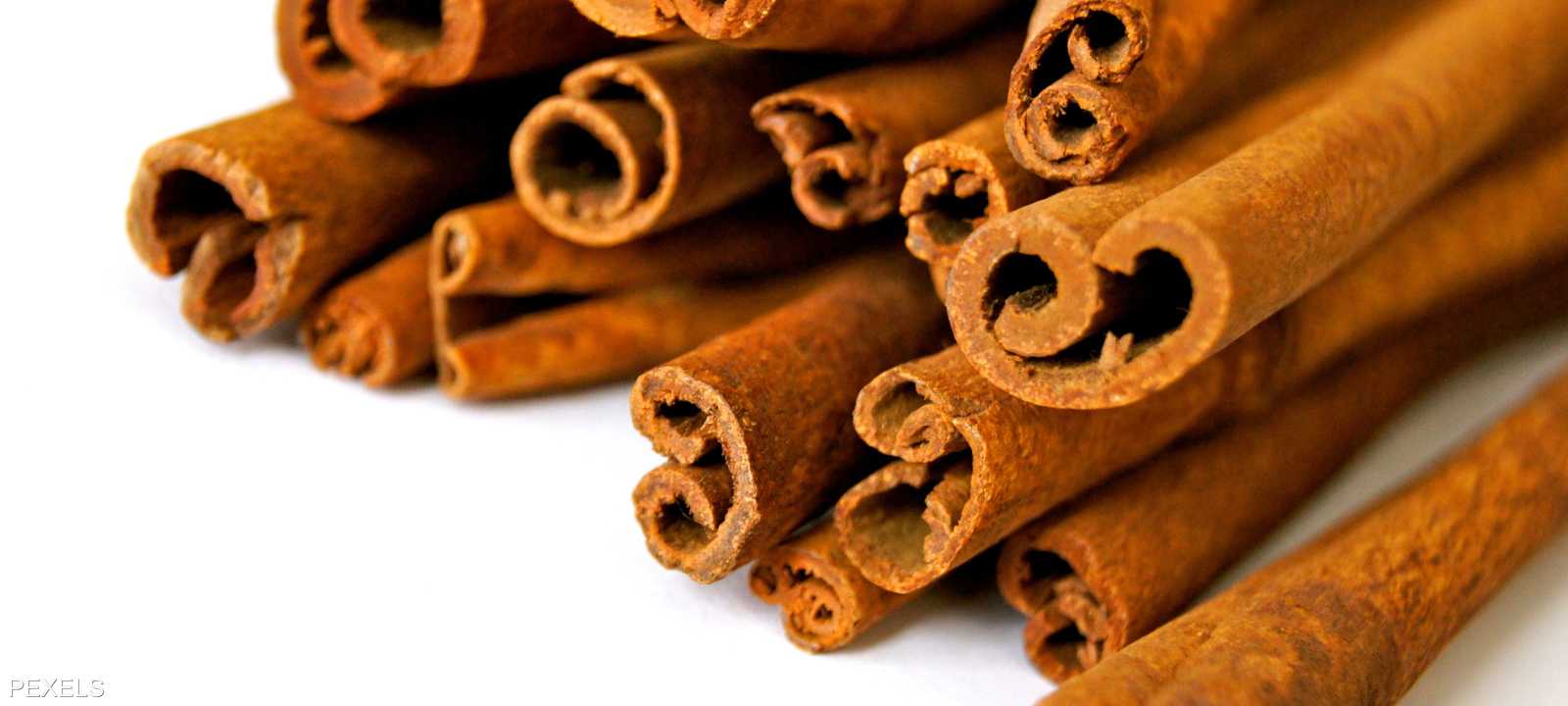 القرفة عشبة ذات قدرات مضادة للأكسدة وللبكتيريا.