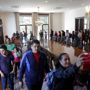 الرئيس الجديد تولى مهامه في الأول من ديسمبر الجاري.