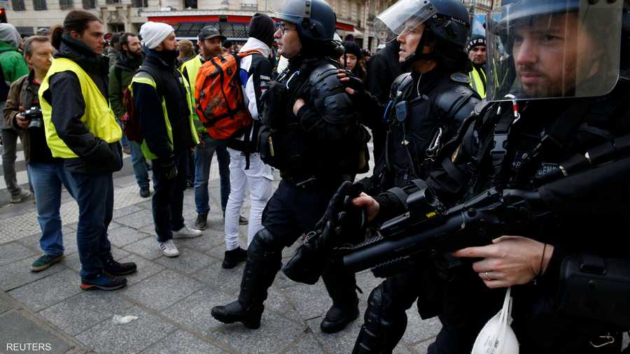 السلطات الفرنسية نشرت نحو 89 ألف عنصر أمني