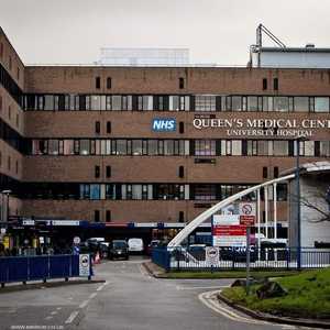 تم نقل الطفل إلى المستشفى بعد أن فارق الحياة.