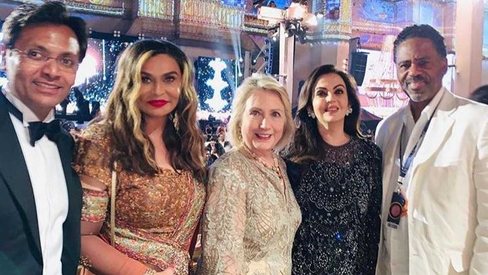 والدة بيونسيه وهيلاري كلينتون