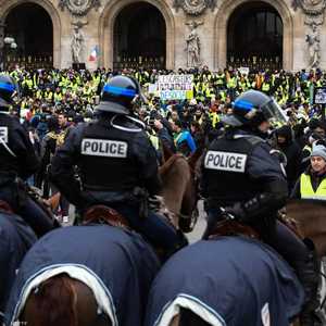 حركة السترات الصفراء في أوروبا تفتقر للتنظيم والقيادة