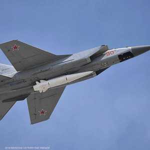 صاروخ كينزال الروسي تحمله طائرة ميغ 31 ك