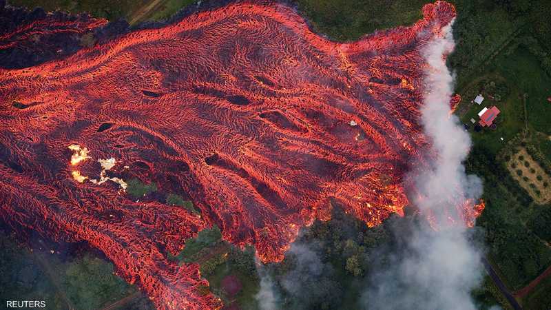سيول النار تجتاح قرية في هاواي الأميركية