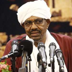 الجهات المختصة رحلت البشير إلى سجن كوبر