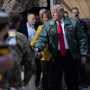 الرئيس الأميركي خلال تفقده للقوات في العراق