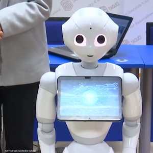 عالم التكنولوجيا.. الروبوت يحرم النساء وظائفهن