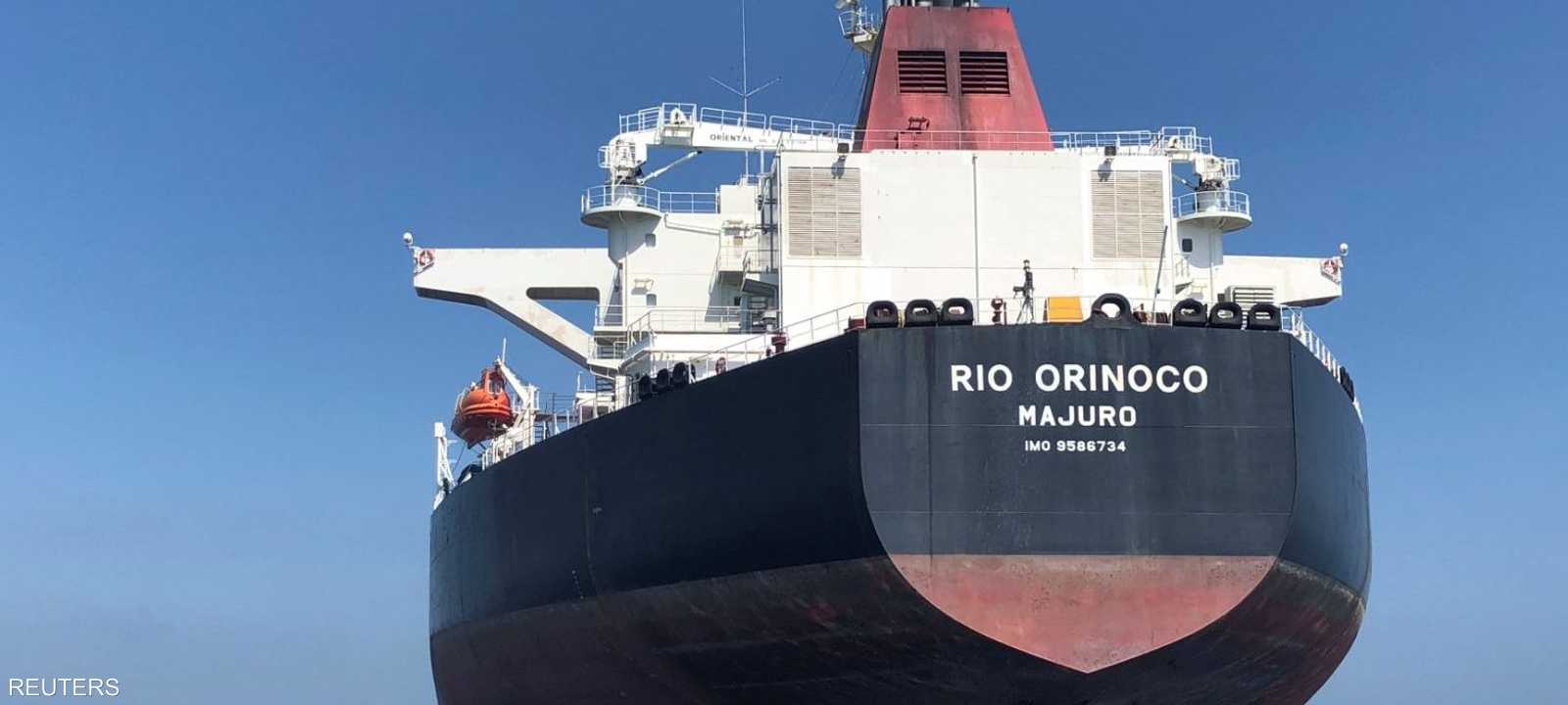 تخمة المعروض هوت بأسعار النفط العالمية