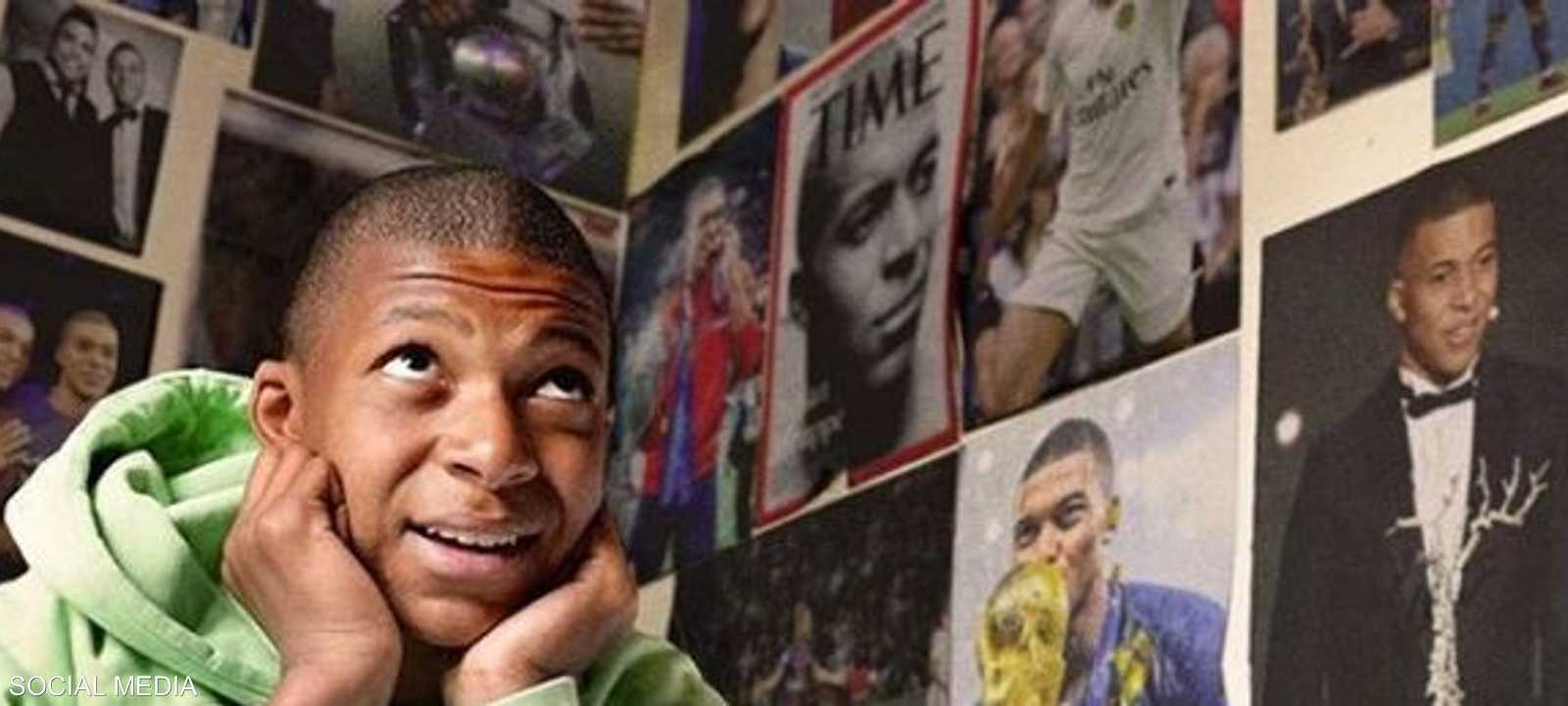 مبابي نزع صورة رونالدو