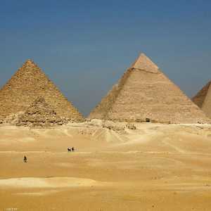 القانون المصري الحالي يجرم الاتجار بالآثار