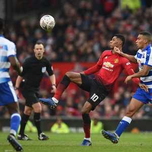 مانشستر يعبر ريدينغ بثنائية