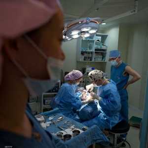 العمليات جرت في مصحات مرموقة