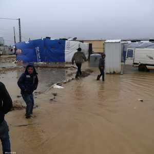 أغرقت العاصفة نورما العديد من خيم النازحين السوريين بلبنان