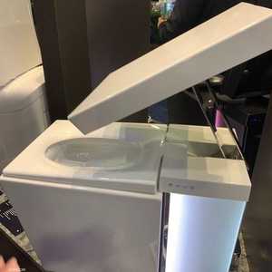 مرحاض ذكي يغيّر شكله