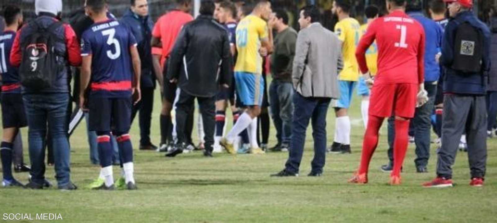 شغب الملاعب يطل من جديد في مصر