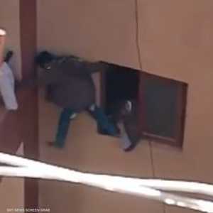 "جريمة" أم مصرية بحق ابنها تغضب مواقع التواصل