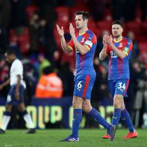 كريستال بالاس يسقط توتنهام بثنائية