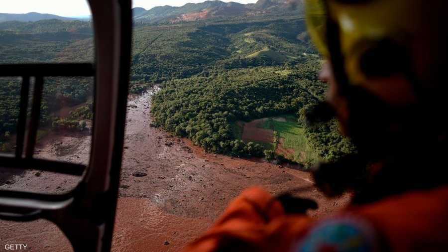 لا تزال الولاية تتعافى إثر انهيار سد أكبر في نوفمبر عام 2015، مما أدى إلى مقتل 19 شخصا في أسوأ كارثة بيئية بالبرازيل.