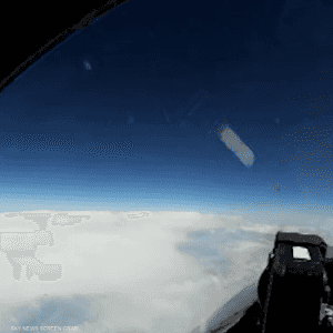 مقاتلة روسية تعترض طائرة أميركية