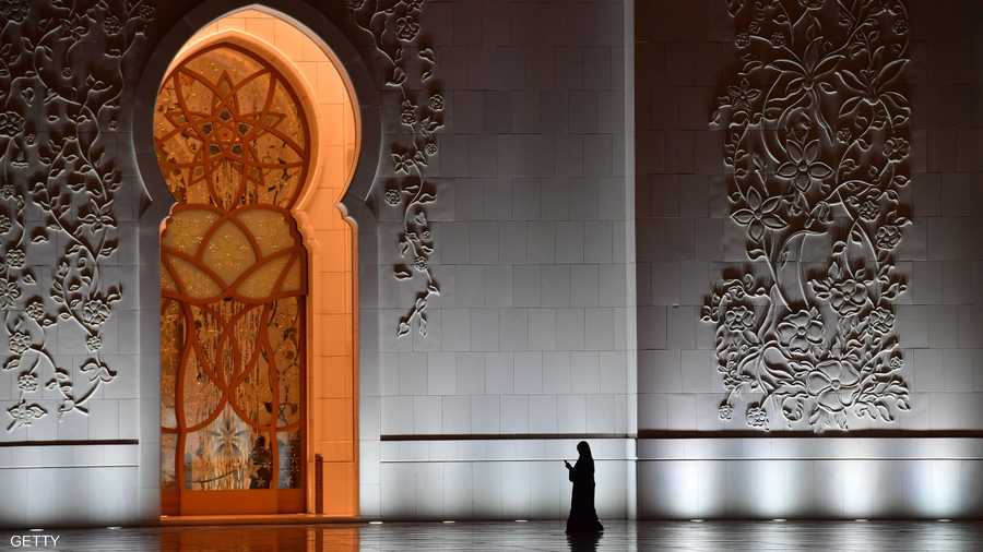 اعتزم مؤسس دولة الإمارات، الشيخ زايد بن سلطان آل نهيان، أن يكون الجامع الكبير مرجعاً حياً للعمارة الإسلامية الحديثة التي تربط الماضي بالحاضر، وأن يكون منارة للعلوم الإسلامية والمنهجية.