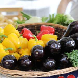 المتاجر سحبت الفلفل والباذنجان بعد ارتفاع أسعارهما