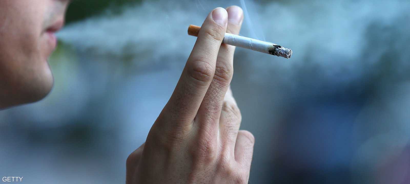 الدراسة تقول إن السجائر الإلكترونية تساعد على ترك التدخين