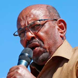 البشير كان قد أغلق الحدود مع إريتريا قبل عام