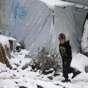 "البرد القارس" يقتل عشرات الأطفال والرضع في سوريا