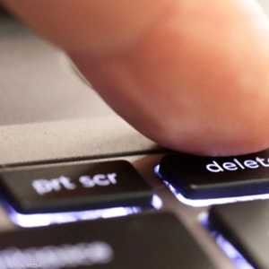 اللصوص قد يستغلون بياناتك لانتحال شخصيتك