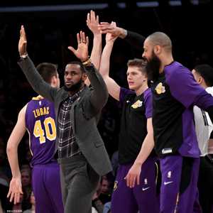 ليبرون جيمس غاب عن المباراة