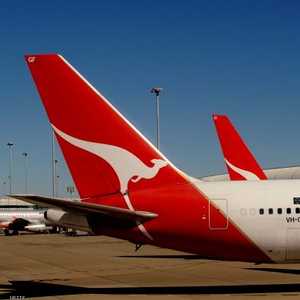 السلطات أعادت فتح المطار بعد ساعتين من الحادثة