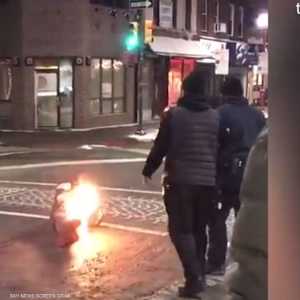 مطعم أميركي "يشعل" نارا في شخص "مزعج"