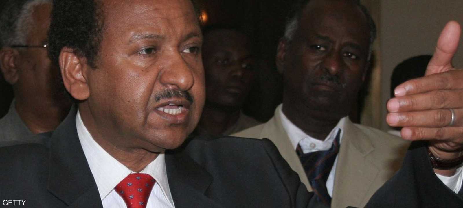 مصطفى عثمان إسماعيل حذر من تخريب البلاد