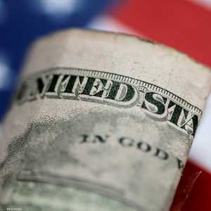 مخاوف من بطء الاقتصاد العالمي ترفع الدولار
