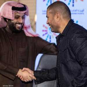 تركي آل الشيخ وعمرو دياب تجمعهما علاقة فنية