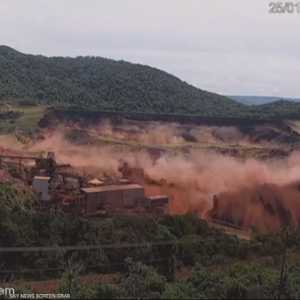 اللحظات الأولى لانهيار السد في البرازيل