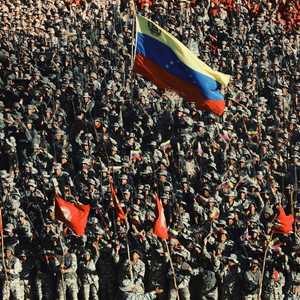 ينظر للجيش على أنه العامل الحاسم في الصراع السياسي بفنزويلا