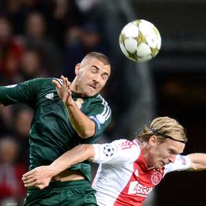 جماهير أياكس حاولت تشتيت لاعبي الريال قبل المواجهة