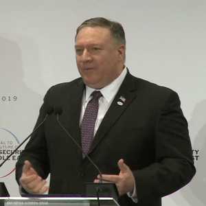 بومبيو: إيران خطر على منطقة الشرق الأوسط