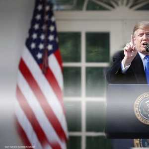 جدار المكسيك يشعل التوتر بين الديمقراطيين وترامب