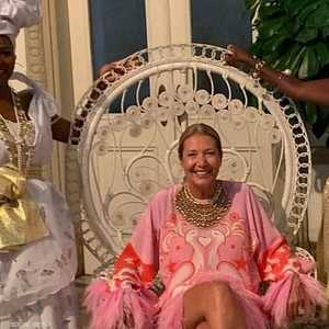 المديرة اضطرت إلى الاستقالة