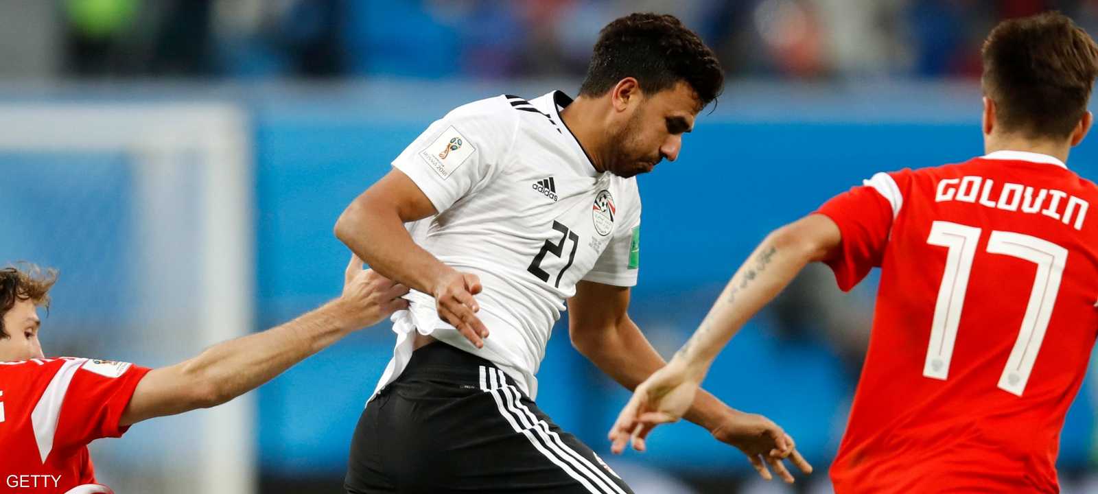 محمود حسن تريزيغيه في لقطة مع المنتخب المصري